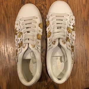 White LV sneakers with white and gold flowers